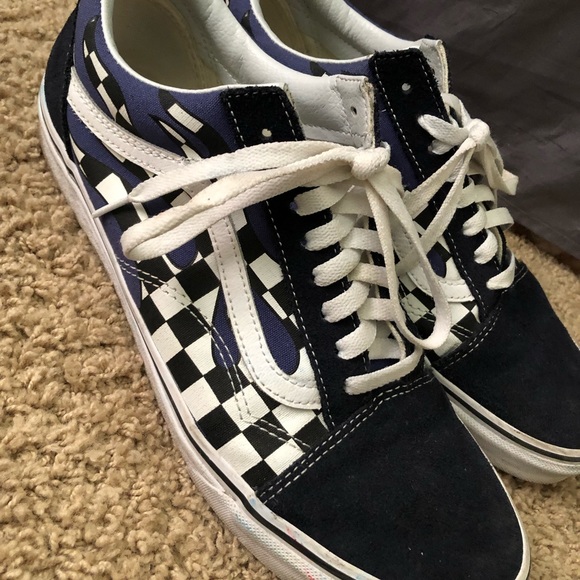 Vans - Picture 3 of 5